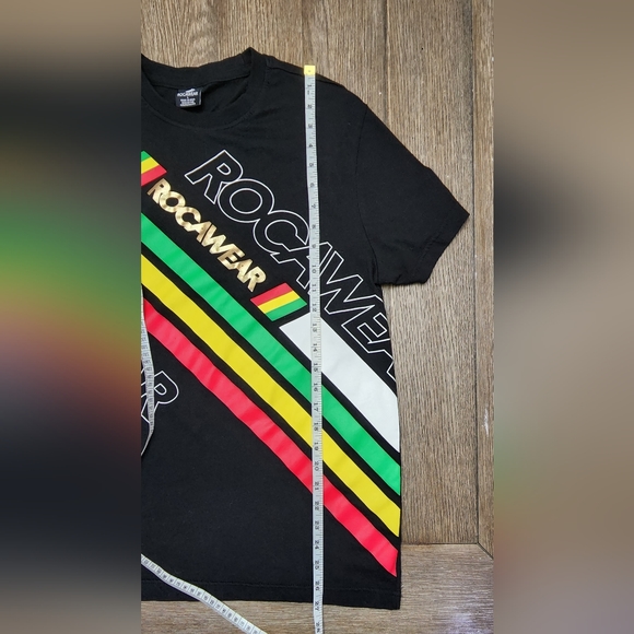 Rocawear Red / Gold / Green Casual Streetwear Men's T-Shirt 👕 - Picture 3 of 8